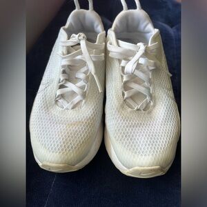 Airmax size 2y